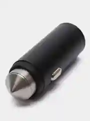 Черный автомобильное зарядное устройство с быстрой зарядкой QC 3.0