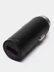 Черный автомобильное зарядное устройство с быстрой зарядкой QC 3.0
