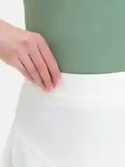 Белый юбка женская. выше колен