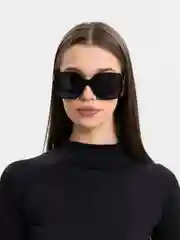 Очки солнцезащитные