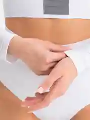 Белый спортивный костюм женский