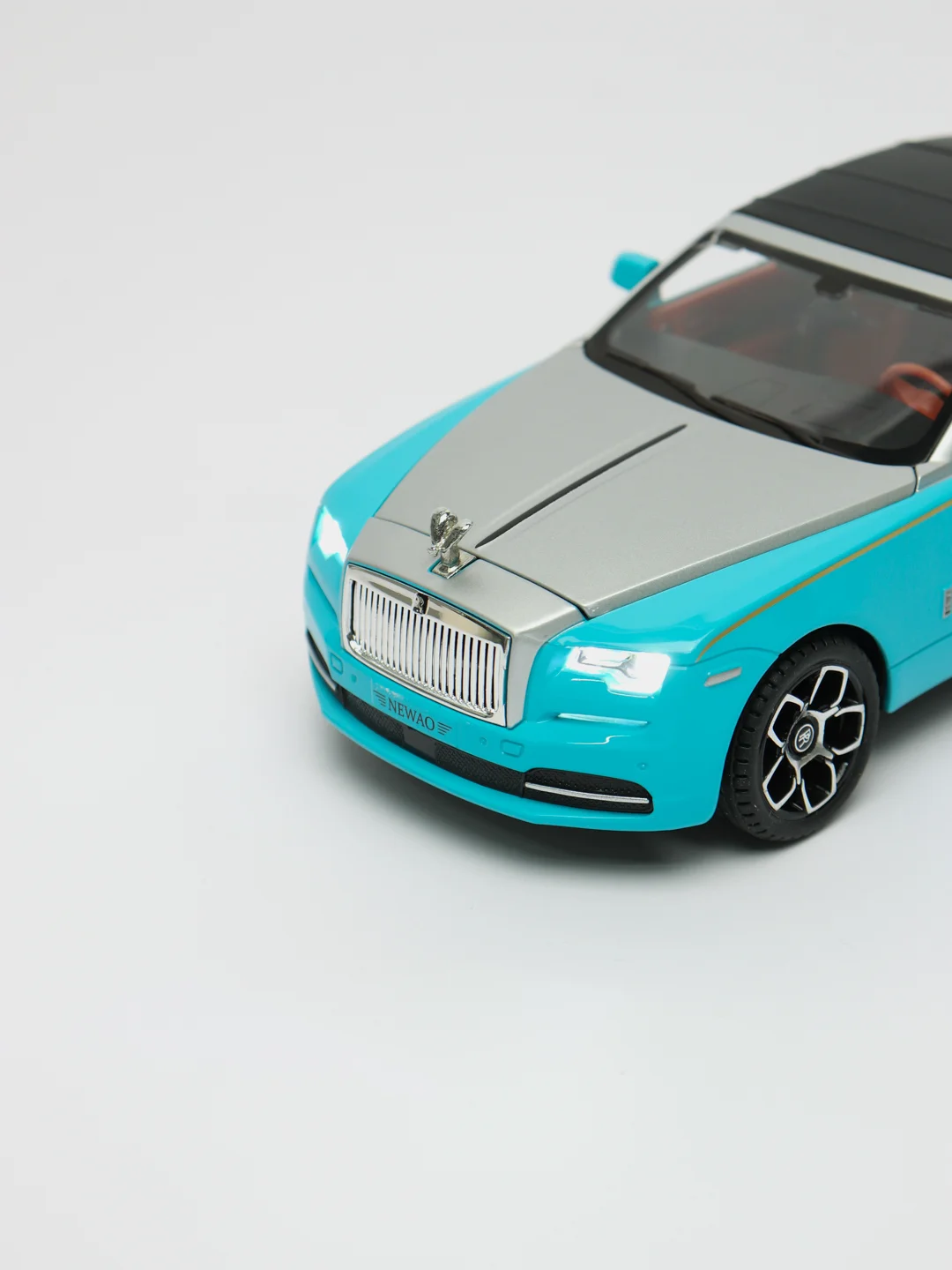 Голубой металлическая модель Rolls-Royce Dawn, со светом и звуком