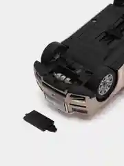 Золотой металлическая модель машины Rolls-Royce CULLINAN