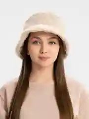 Бежевый панама меховая