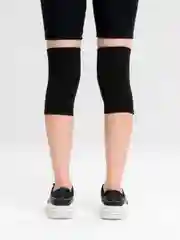 Черный спортивные наколенники