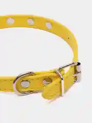 Желтый кожаный ошейник с металлическими клёпками для кошек и собак