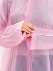 Зеленый дождевик с капюшоном