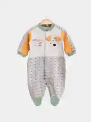 Комбинезон для малыша с закрытыми ножками
