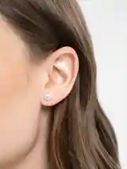 Белый серьги-гвоздики с жемчугом