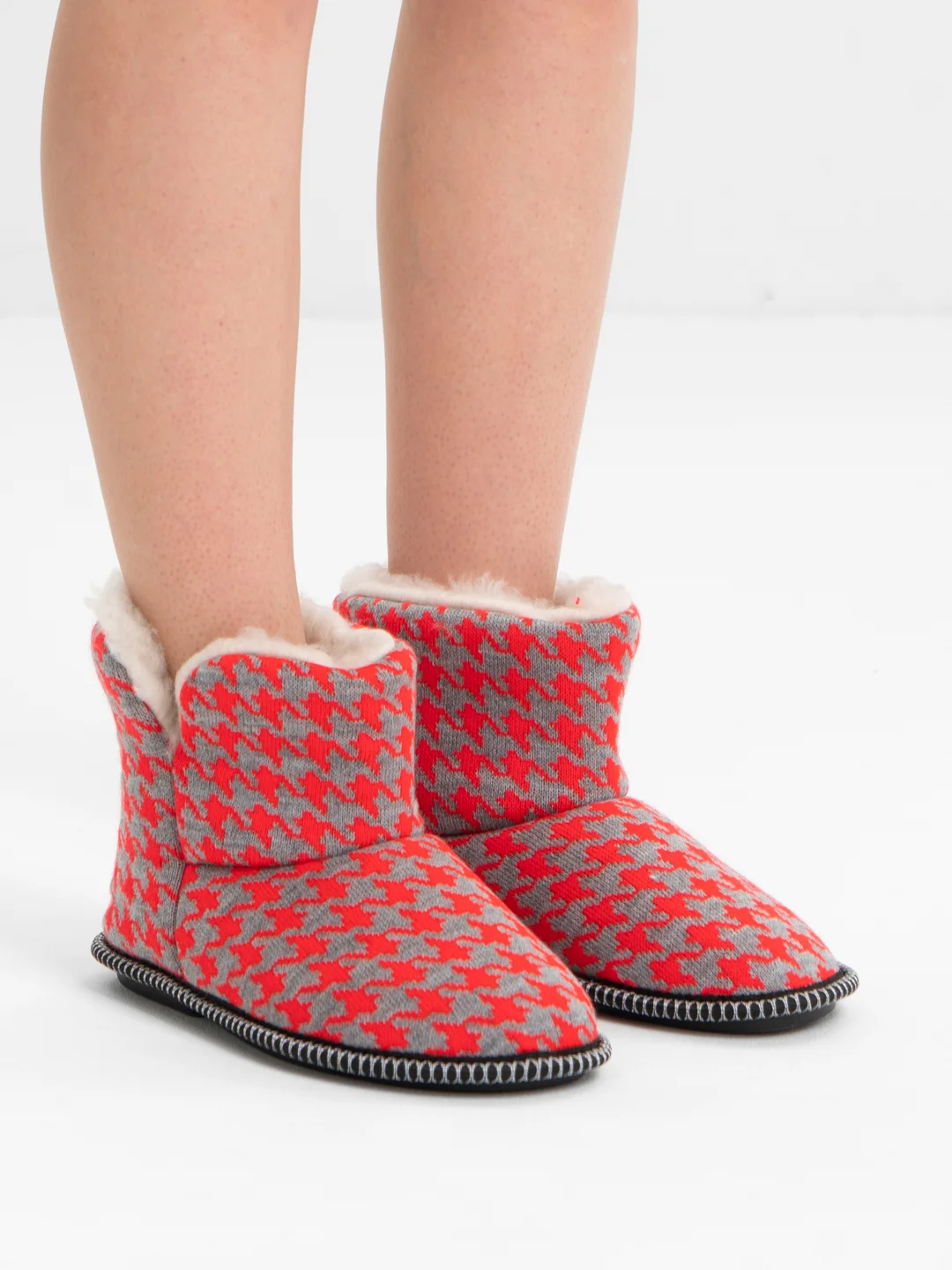 Красный чуни-тапочки домашние утепленные Soft Slippers "Вязанка" на подошве ЭВА