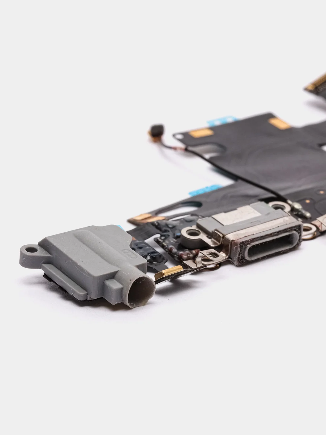 Серый разъем для iPhone 6