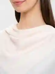 Молочный платок женский