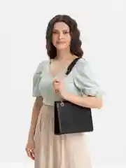 Черный женская сумка через плечо, с цепочкой