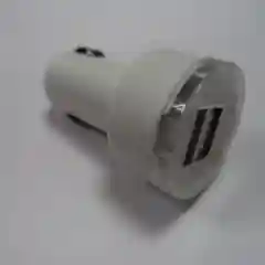 Автомобильное зарядное устройство, для сотового телефона, с 2 USB, белое