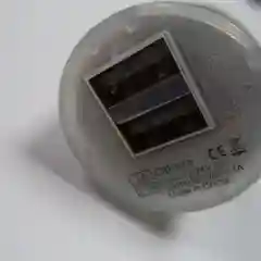 Автомобильное зарядное устройство, для сотового телефона, с 2 USB, белое