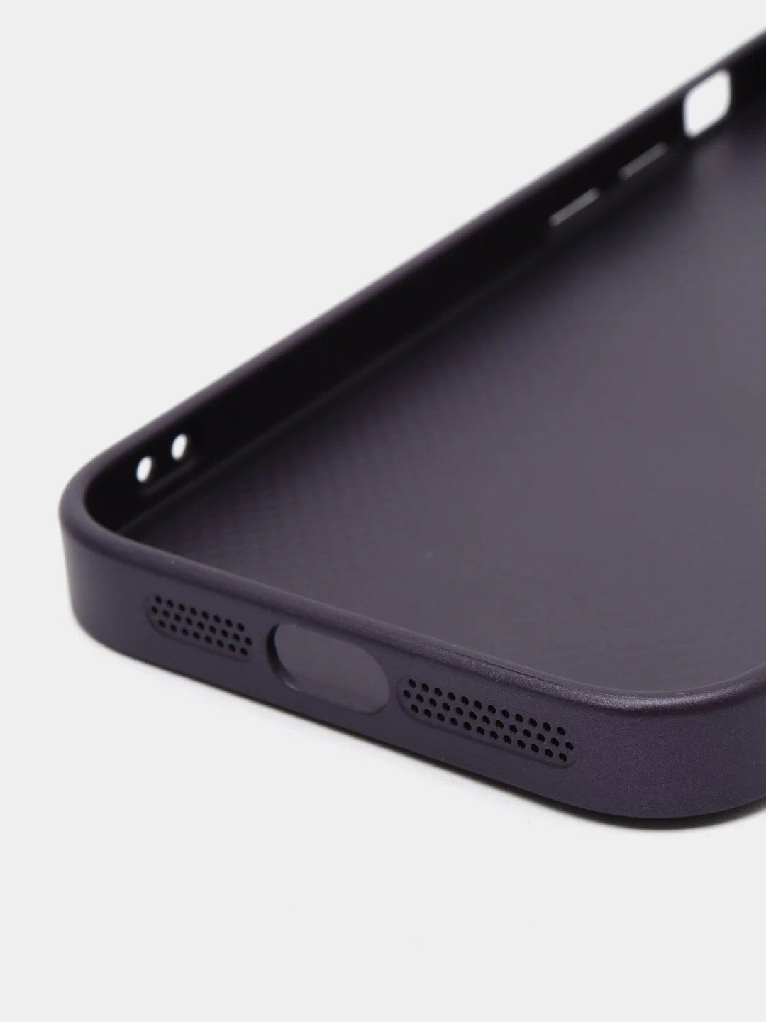 Фиолетовый чехол для iPhone (айфон) 13, 14, Pro с защитой камеры
