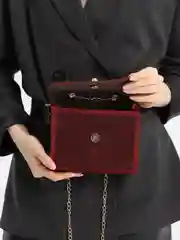 Бордовый женская сумка через плечо, с цепью