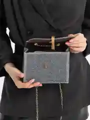 Серый женская сумка через плечо, с цепью