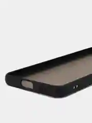 Черный чехол пластиковый на Samsung Galaxy S21 FE (Самсунг С21 ФЕ), матовый, с цветными кнопками