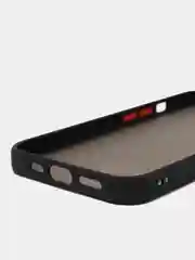 Черный чехол iPhone 13 (Айфон 13), пластиковый, матовый, с цветными кнопками