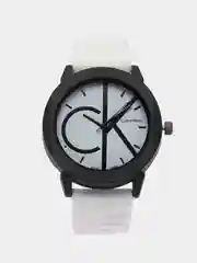 Белый наручные часы на силиконовом ремешке