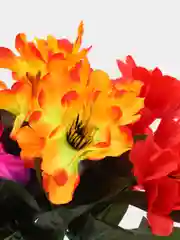 Горчичный искусственные цветы. Климатисы (букет). Композиция. Высота: 210 мм