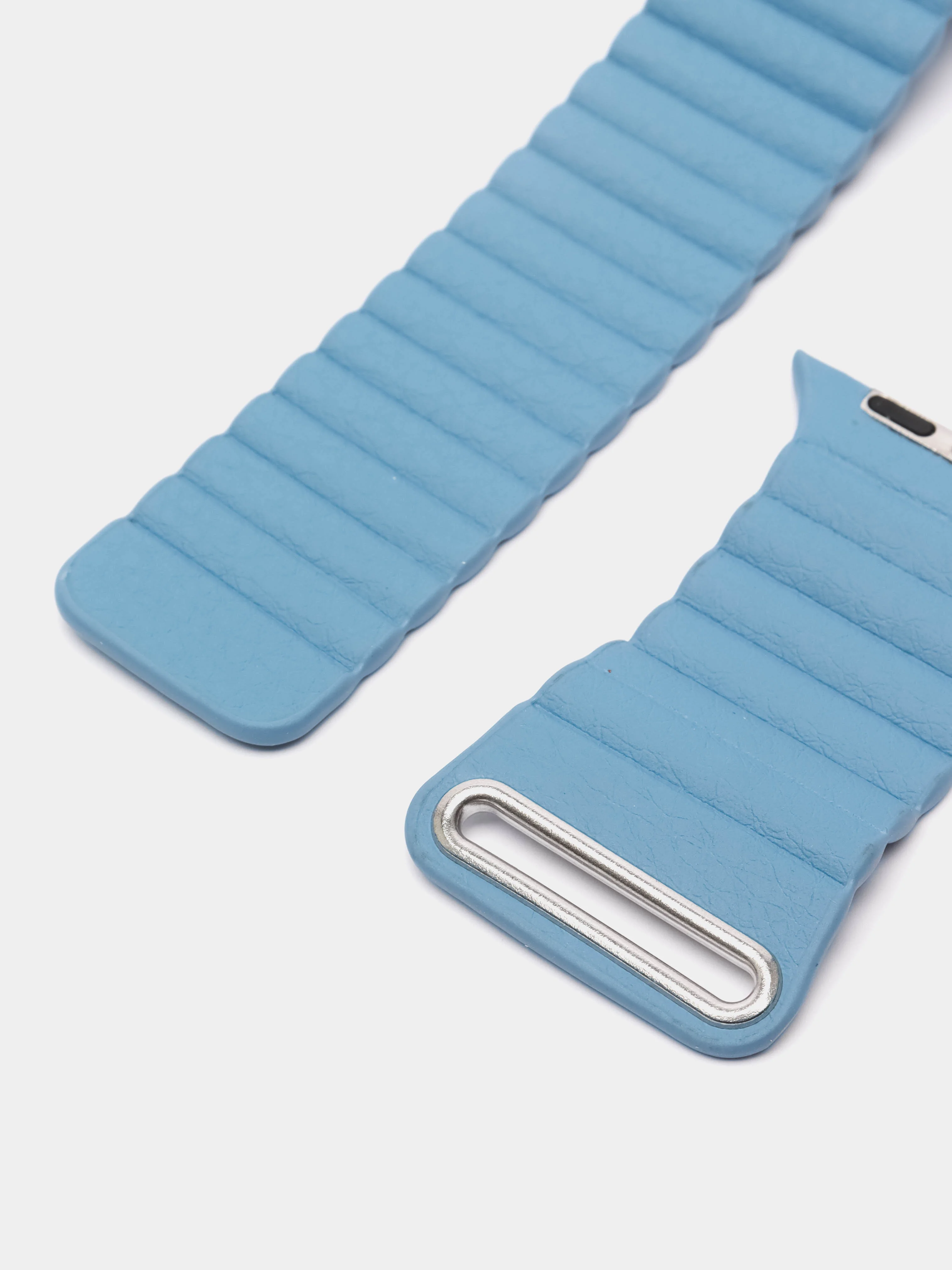 Светло-синий ремешок кожаный для Apple Watch 38/40mm, 42/44mm.
