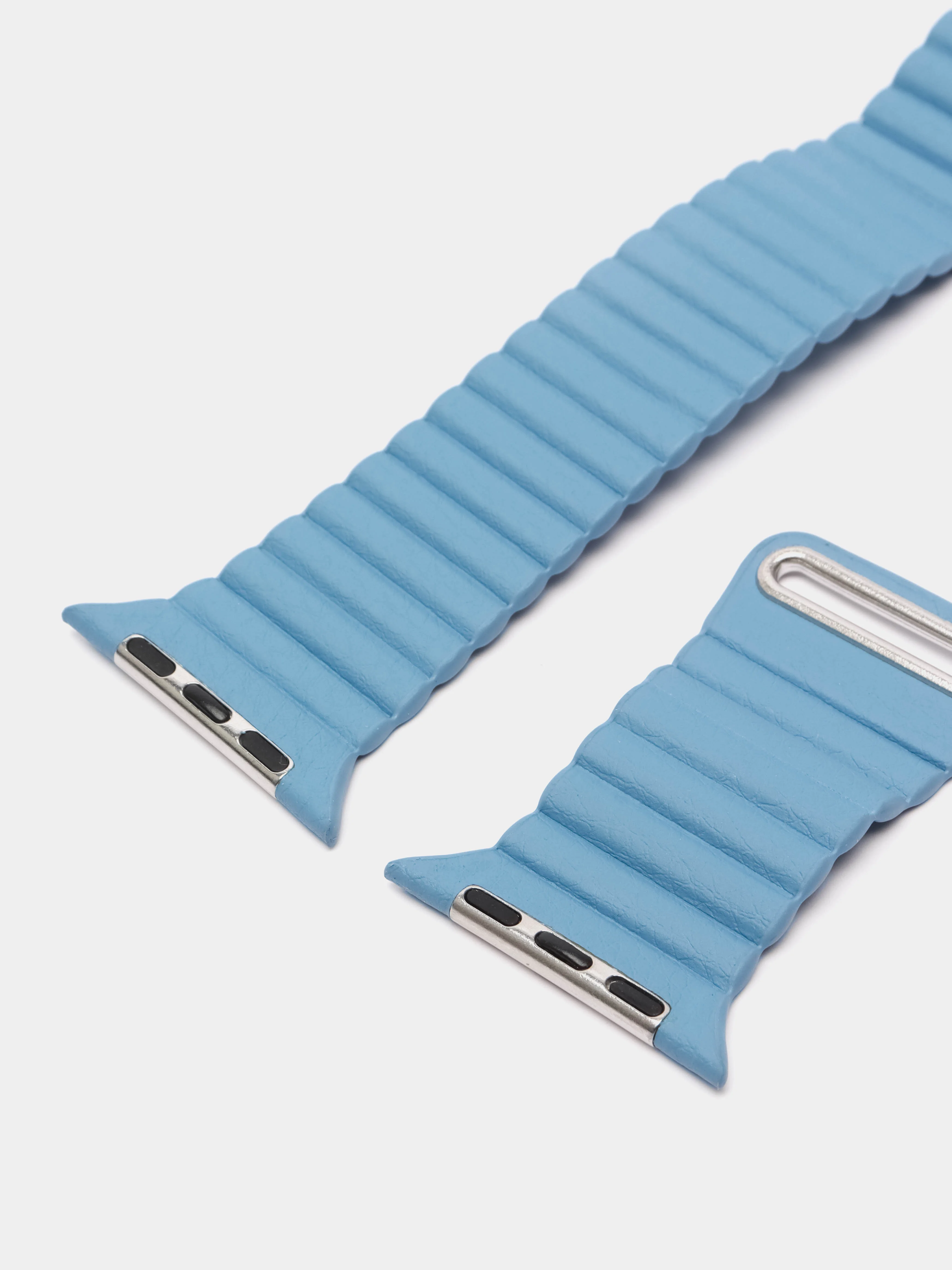 Светло-синий ремешок кожаный для Apple Watch 38/40mm, 42/44mm.