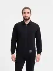Черный мужской костюм