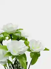 Белый искусственные цветы. Розы ( букет ) Композиция. Высота: 31 см