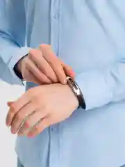 Бежевый браслет мужской
