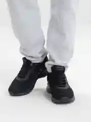 Черный кроссовки мужские, в сетку