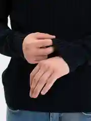Серый свитер мужской