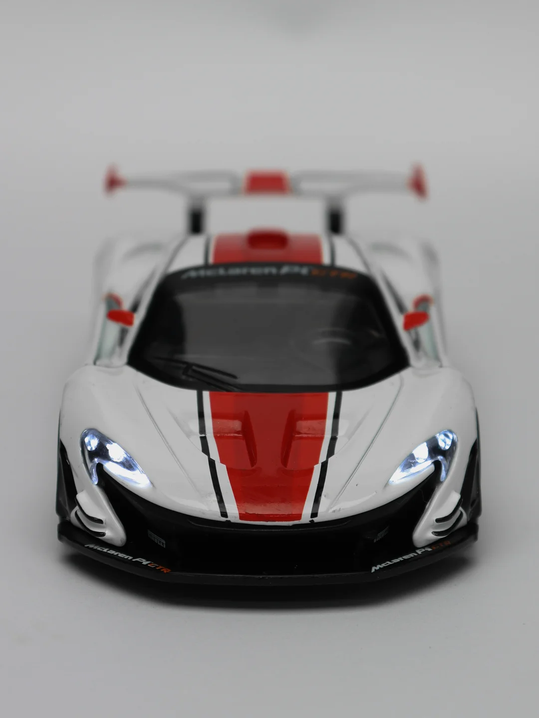 Машинка металлическая 1:31 Mclaren P1 GTR, 18 см, JB1251537
