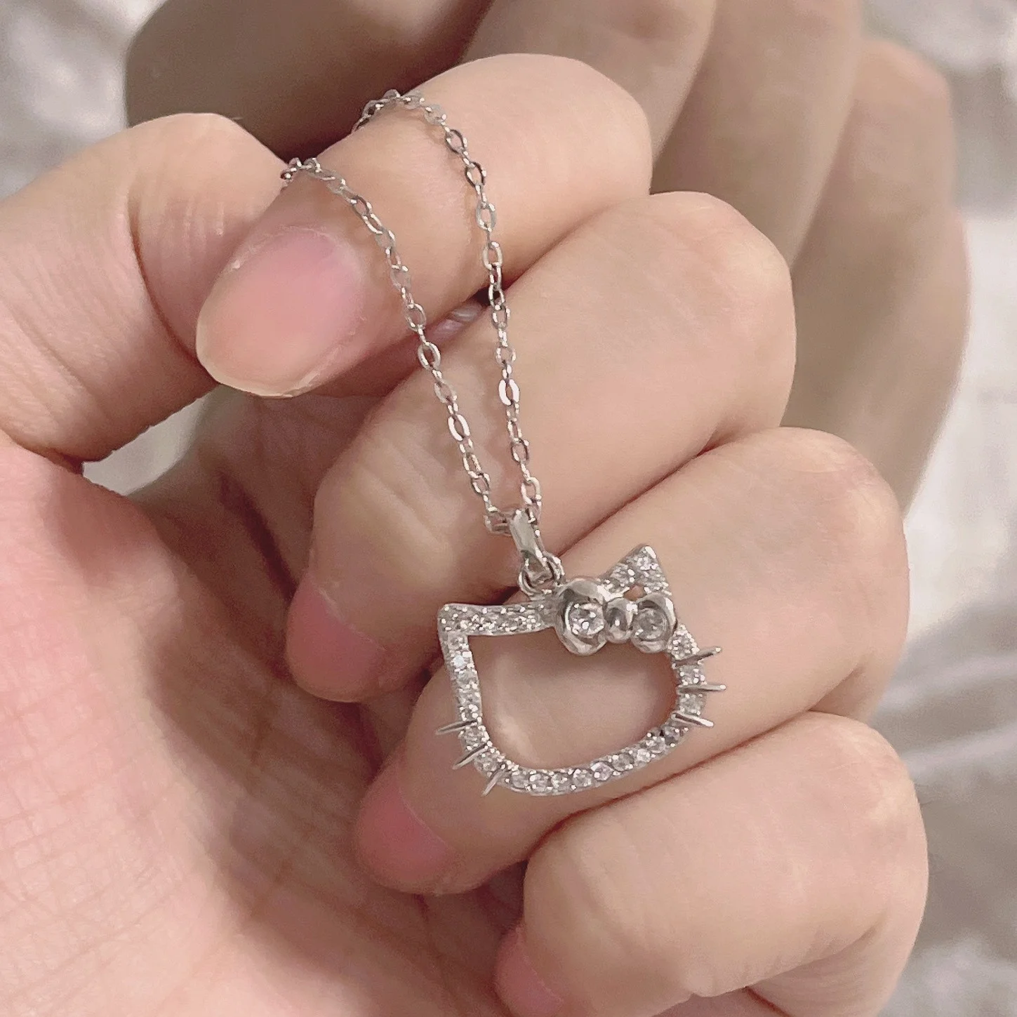 Серебряный цепочка на шею с кулоном "Kitty"