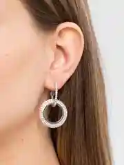 Серебряный серьги с подвеской инкрустированные стразами
