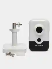 Видеокамера IP Hikvision DS-2CD2423G0-IW