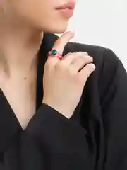 Фуксия акриловое кольцо с кристаллом