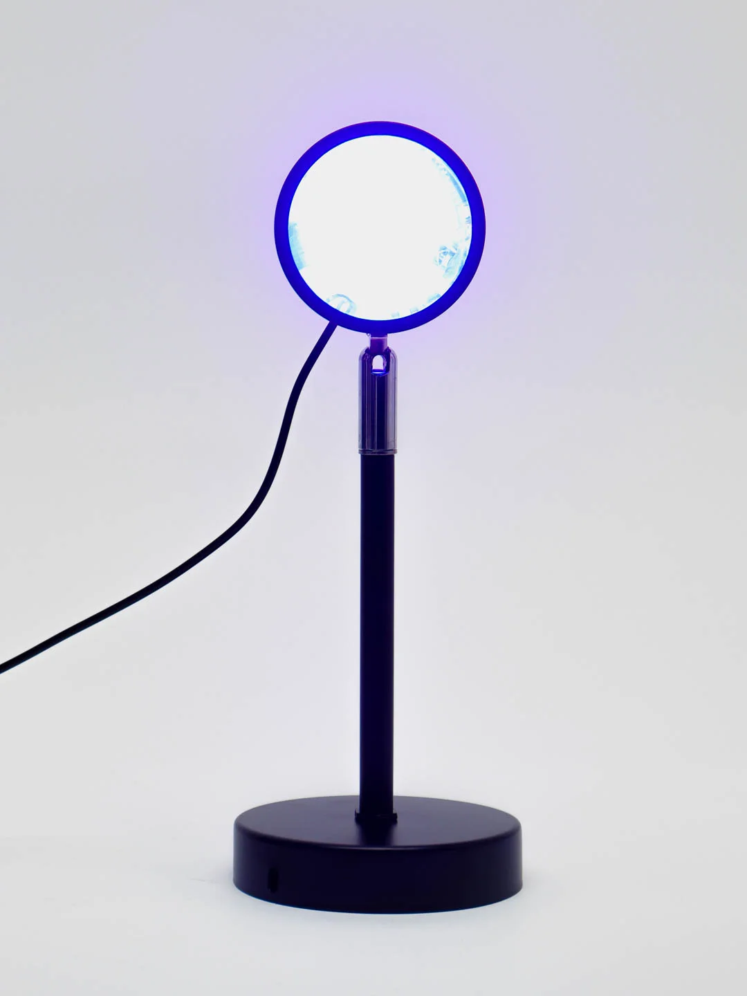 Белый лампа Закат RGB металлическая с пультом и приложением мобильным, 16 цветов