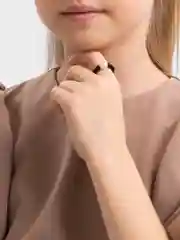 Кольца из черного бисера, с жемчугом