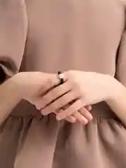 Кольца из черного бисера, с жемчугом