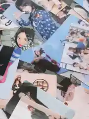 Багровый карточки женских k-pop групп TWICE, AESPA, IVE, NewJeans, 55 штук