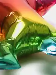 Разноцветный шар новогодний фольгированный с клапаном