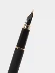 Ручка подарочная перьевая BRAUBERG Maestro, СИНЯЯ, корпус черный с золотистыми деталями