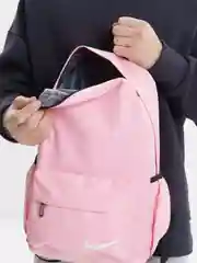 Розовый рюкзак спортивный