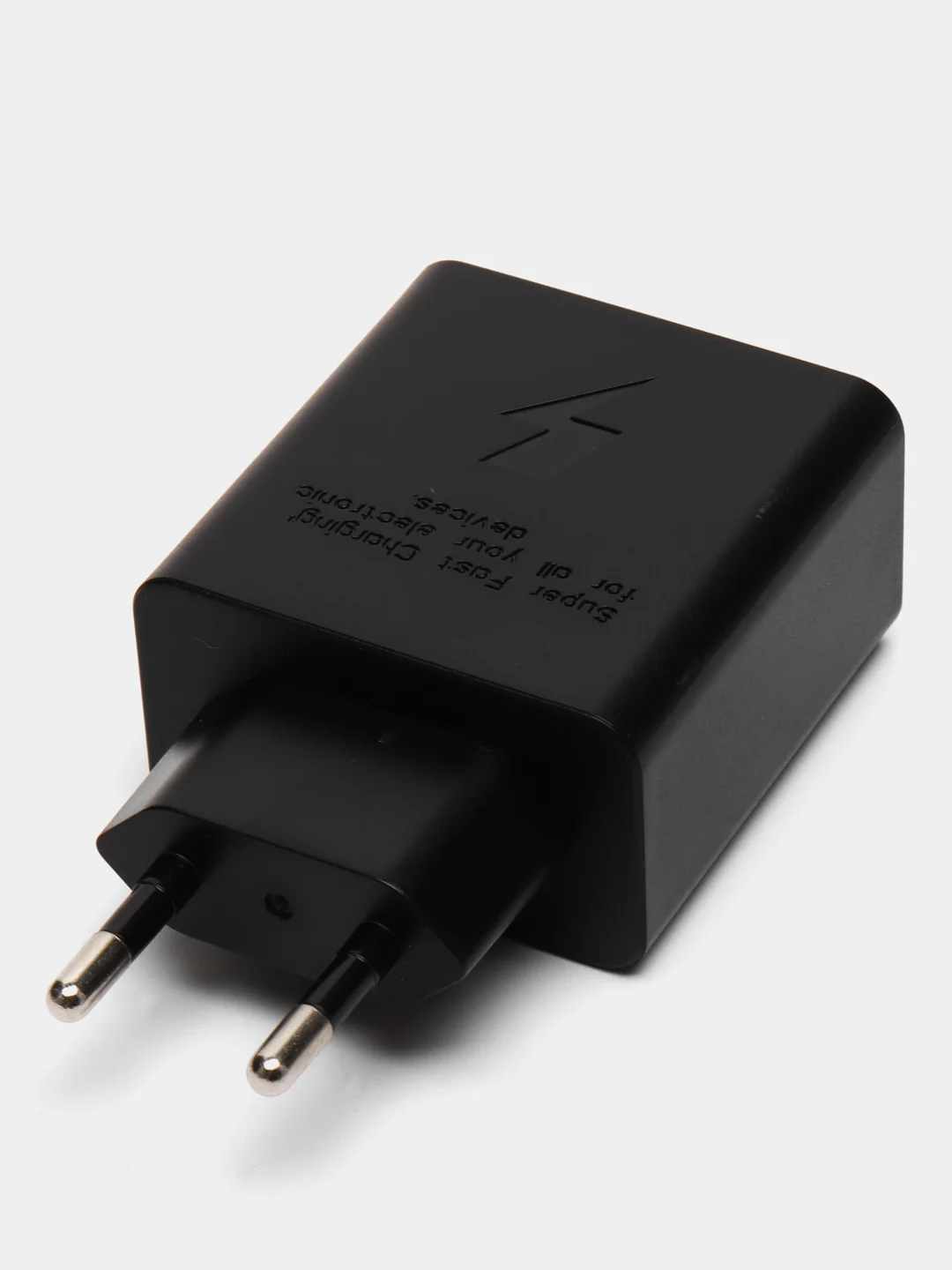 Черный трёхпортовый адаптер питания USB-C мощностью 65 Вт для быстрой зарядки iPhone, Android