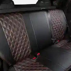 Модельные авточехлы на Lada Granta седан (до 2017 г. рестайлинг), черная экокожа с ромбами