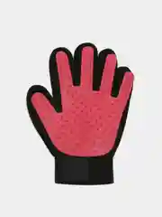 Розовый перчатка для вычесывания шерсти животных