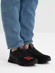 Бордовый кроссовки мужские спортивные беговые