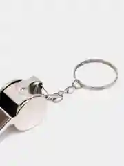 Свисток металлический. Брелок. Спортивный инвентарь